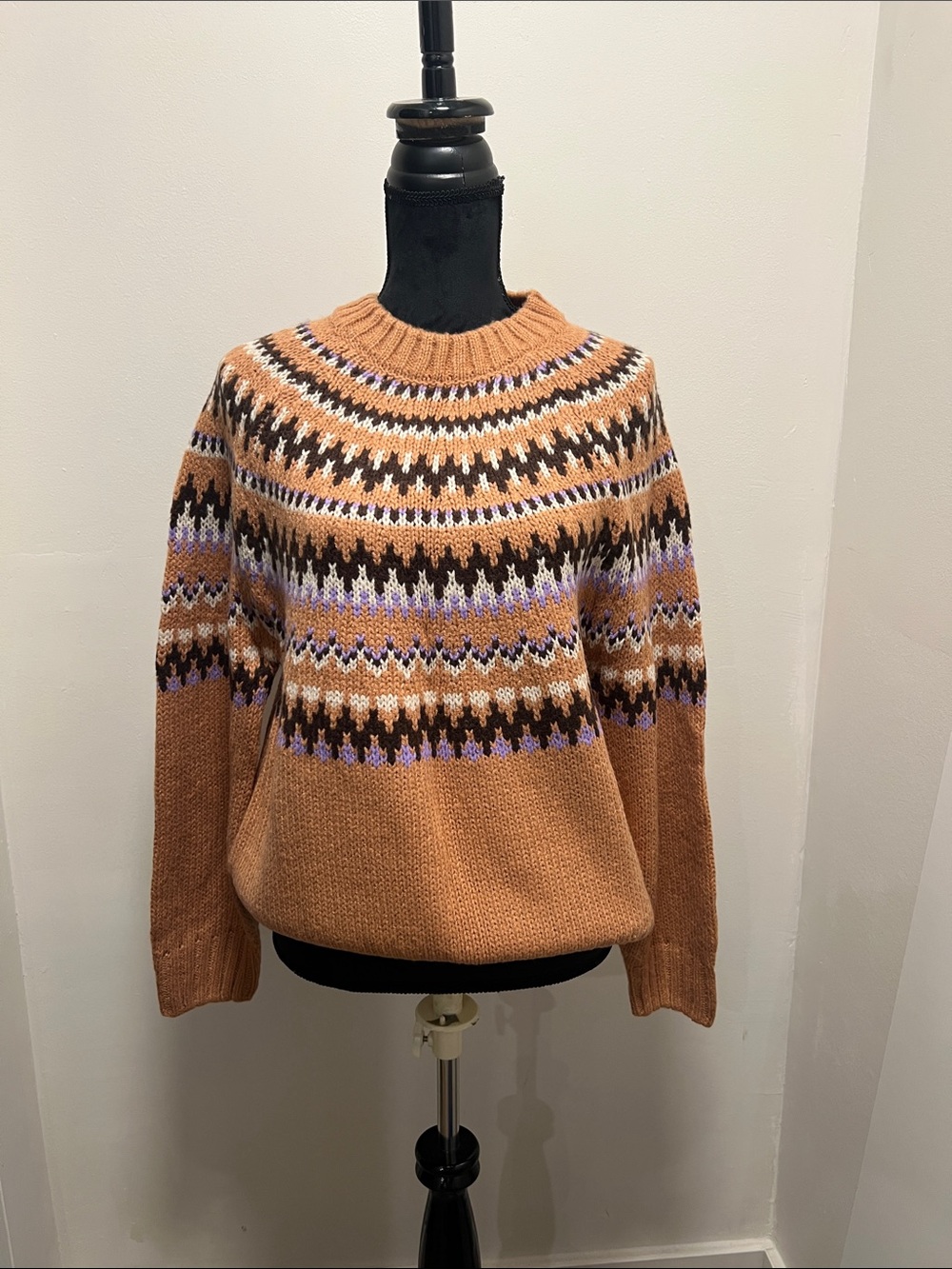 Love Tree Crewneck Sweater Size L NWOT